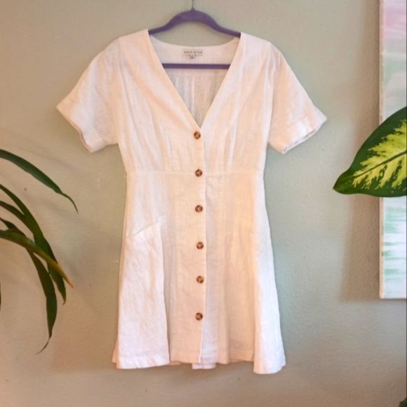 Moon River Classic Preppy Linen Coastal Button Front VNeck A Line Pocketed Dress - Picture 3 of 7